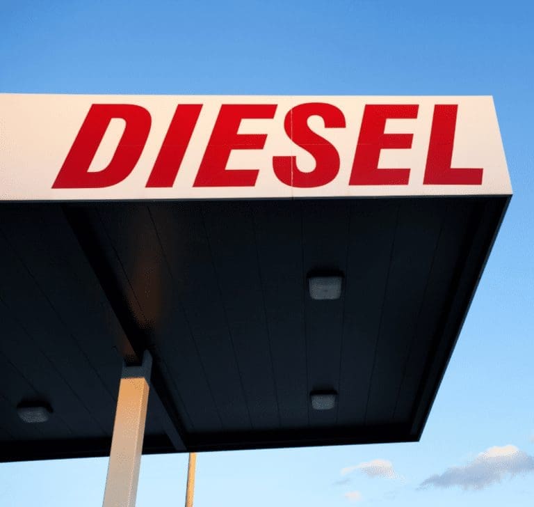 En la imagen se muestra una estación de recarga de diésel