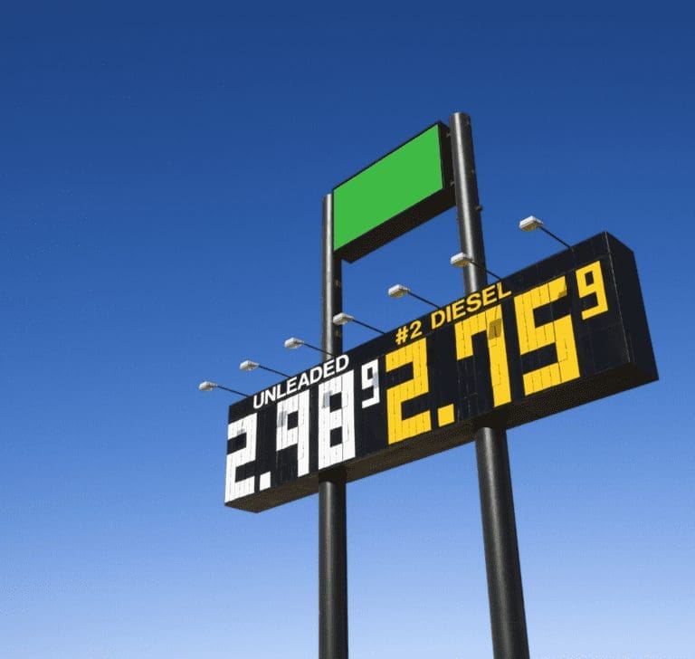 En la imagen se muestra una pantalla con el precio del diésel