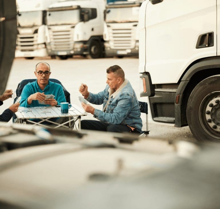En la imagen se muestran camioneros