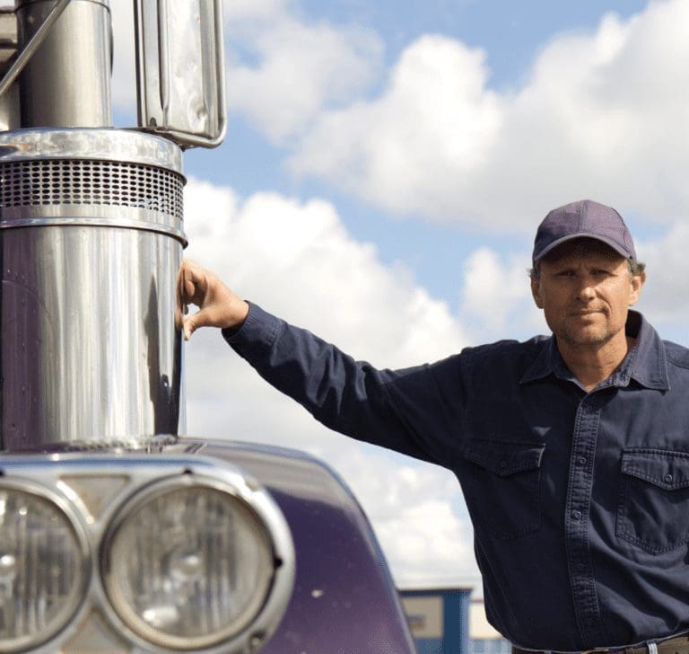 En la imagen se muestran camioneros