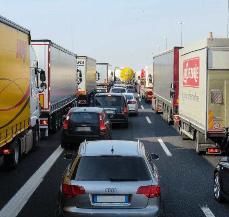 En la image se muestra una congestión de tráfico