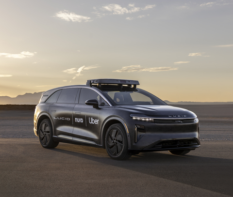 Uber anuncia una asociación estratégica para lanzar una flota de robotaxis