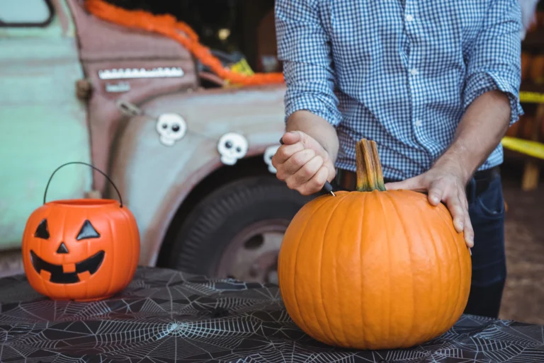 Actividades de Halloween para camioneros: llevando la diversión a la carretera